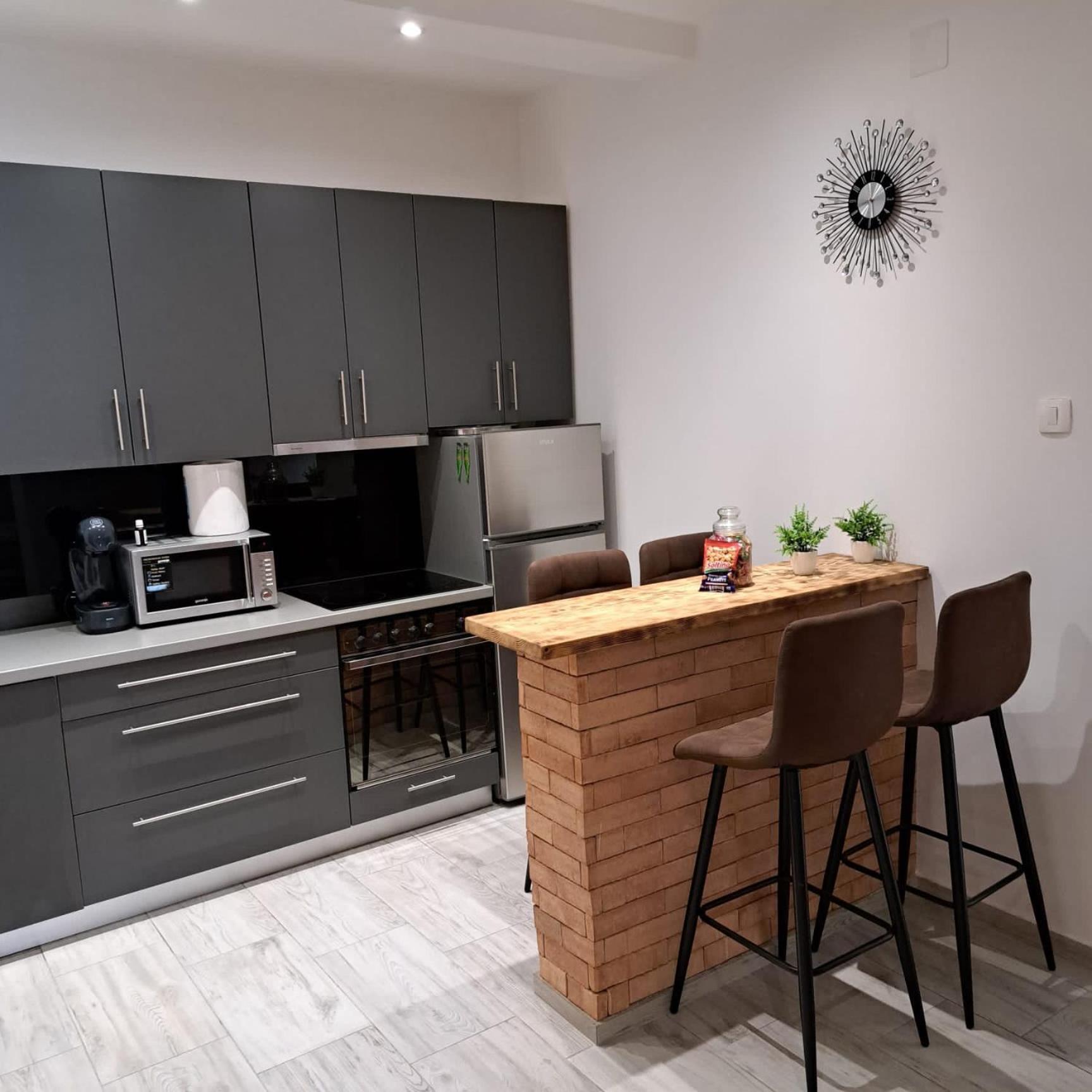 Iva Apartman Sa Bazenom Donji Zemunik Exterior foto